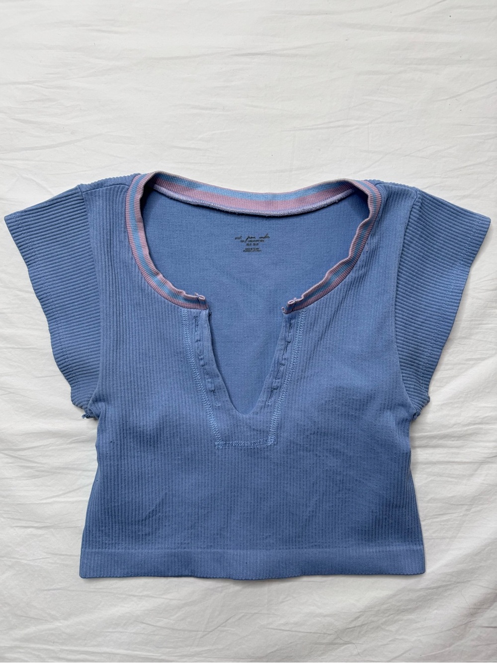Urban Outfitters - Blue Ribbed V-Neck Short Sleeve Crop Top